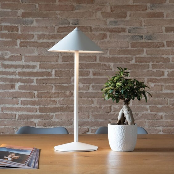 Zafferano Pina L Desk Pro portable table lamp - Agof Store